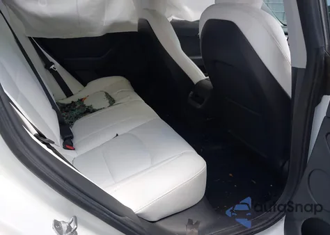 2021 Tesla Model 3 Standard Range Plus Rear-Wheel Drive from USA, damaged, VIN 5YJ3E1EA9MF092626